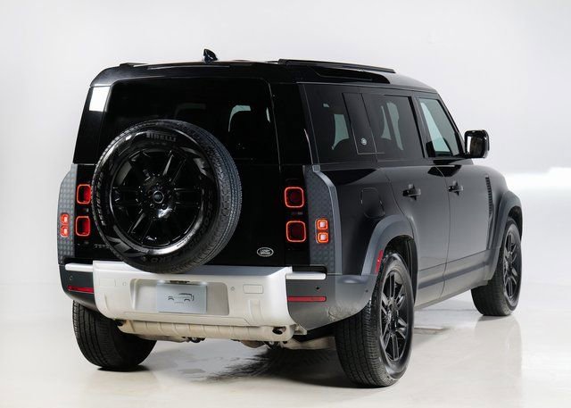 Used 2023 Land Rover Defender 110 S image 2