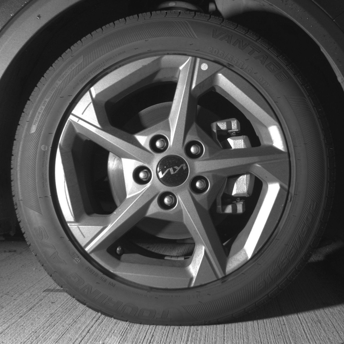 Used 2025 Kia K4 LXS image 13