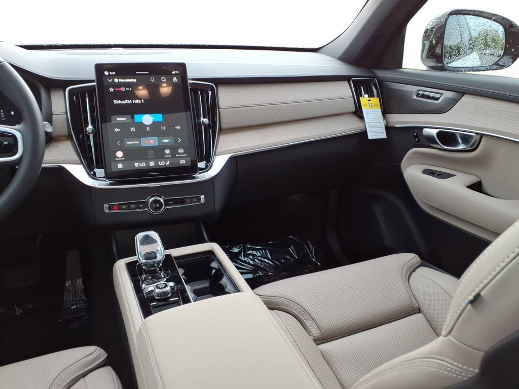 New 2026 Volvo XC90 B6 Ultra w/ Protection Package Premier AWD/4WD image 9