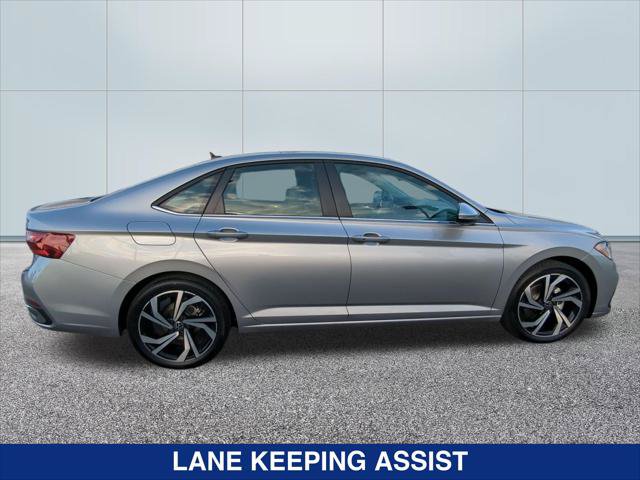 Certified 2025 Volkswagen Jetta SEL FWD image 6