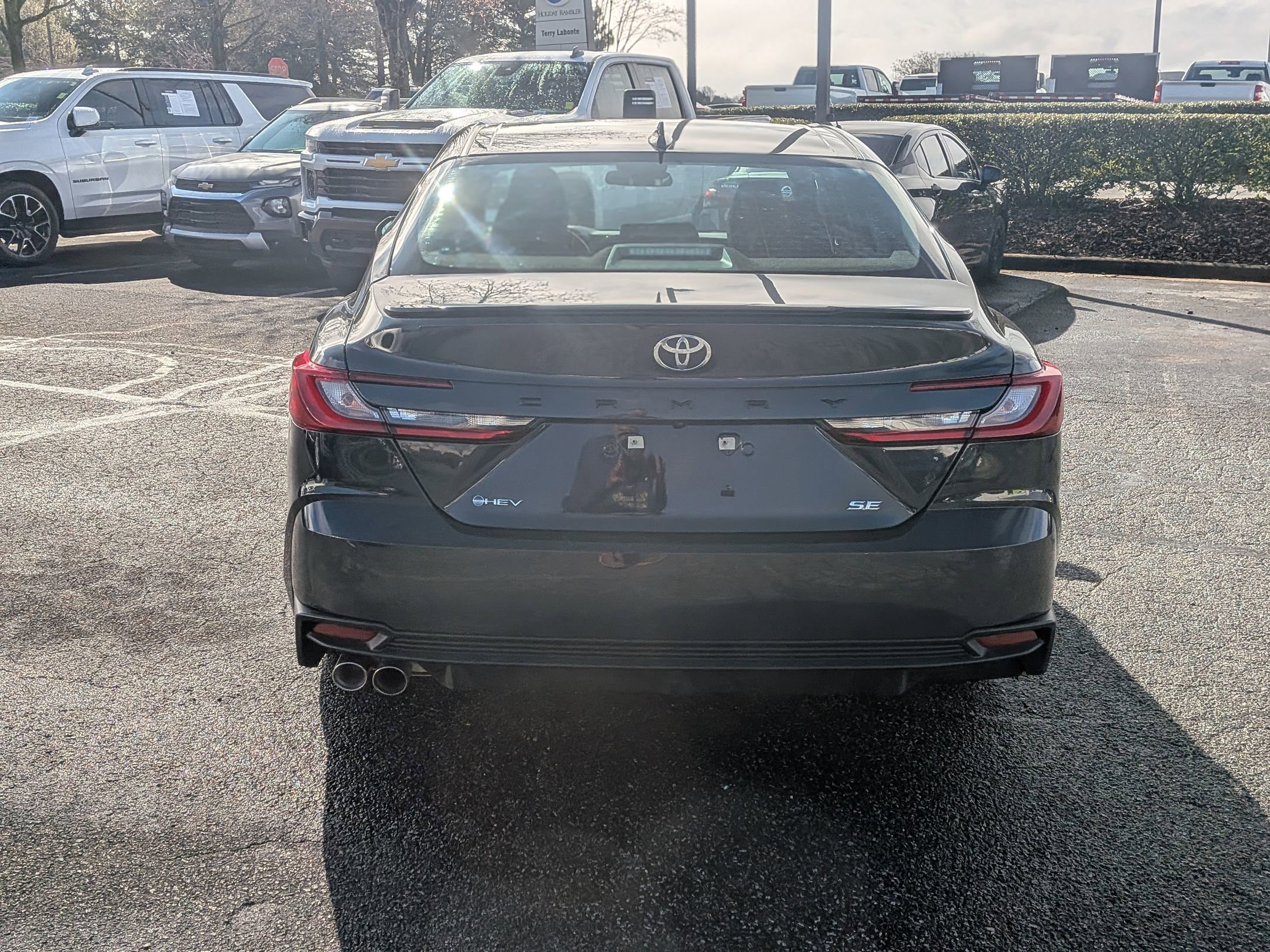 Used 2025 Toyota Camry SE image 8