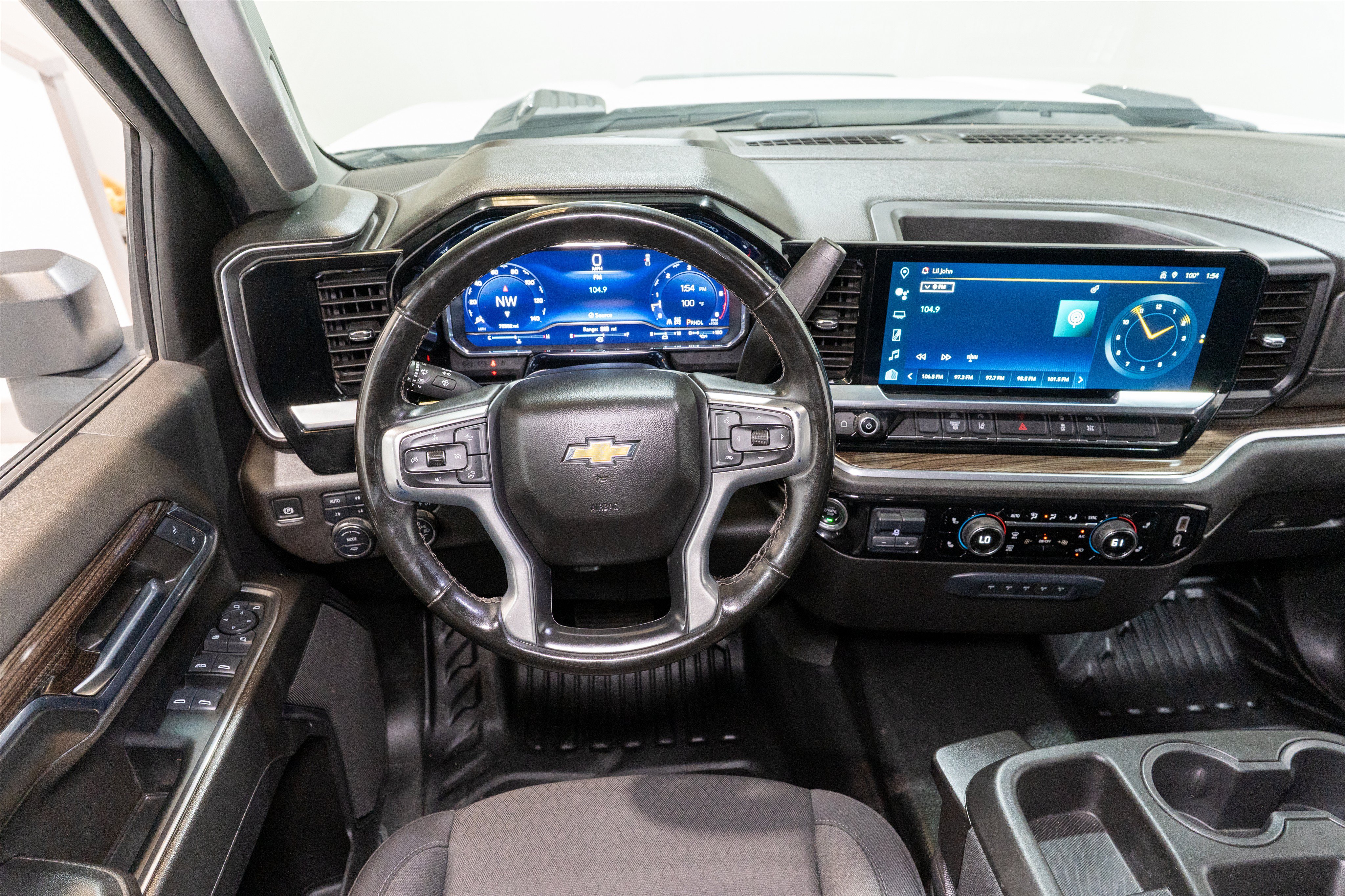 Used 2024 Chevrolet Silverado 3500 LT w/ Convenience Package AWD/4WD image 14