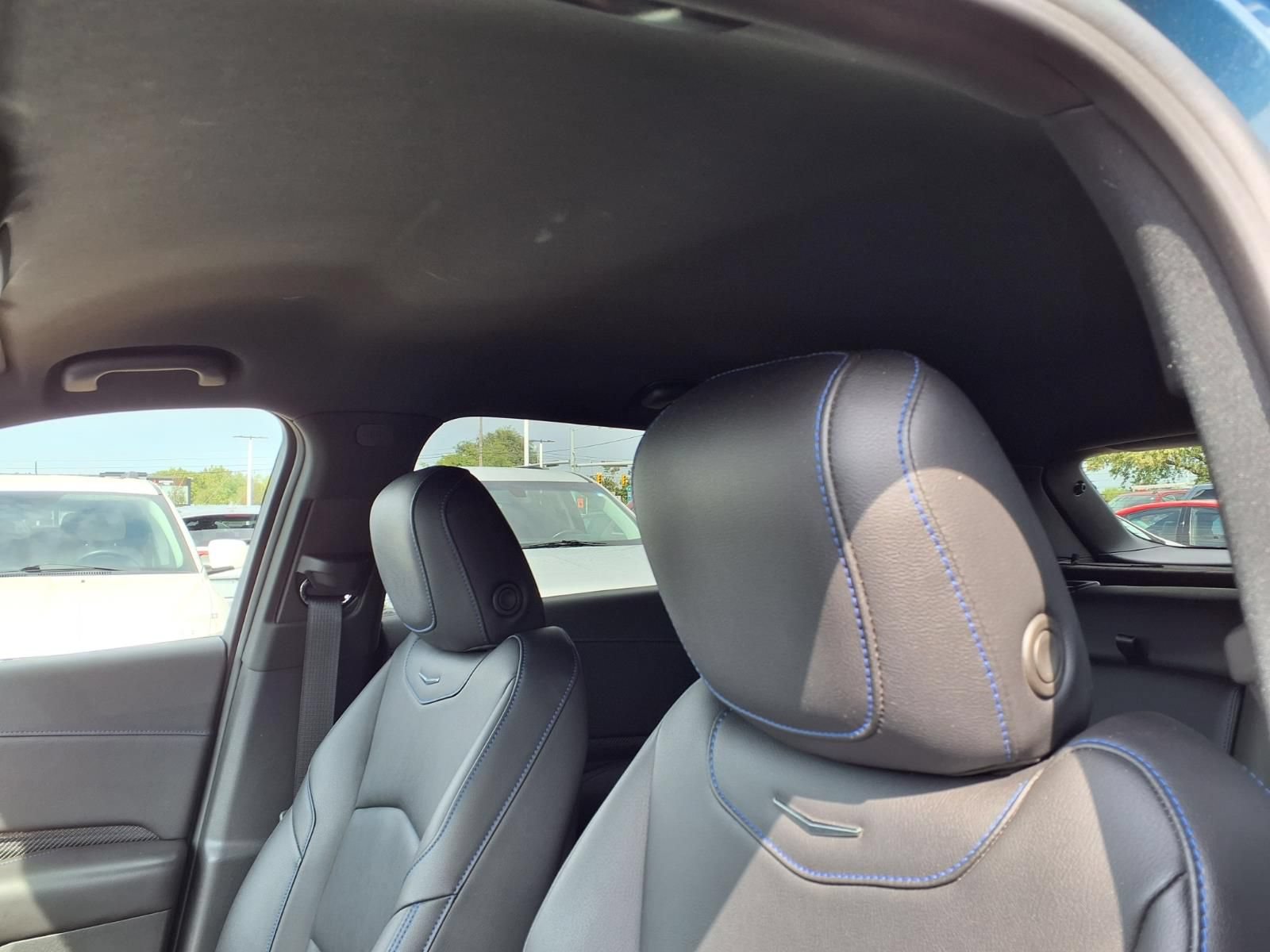 Used 2024 Cadillac XT4 Sport w/ LPO, Floor Liner Package FWD image 18
