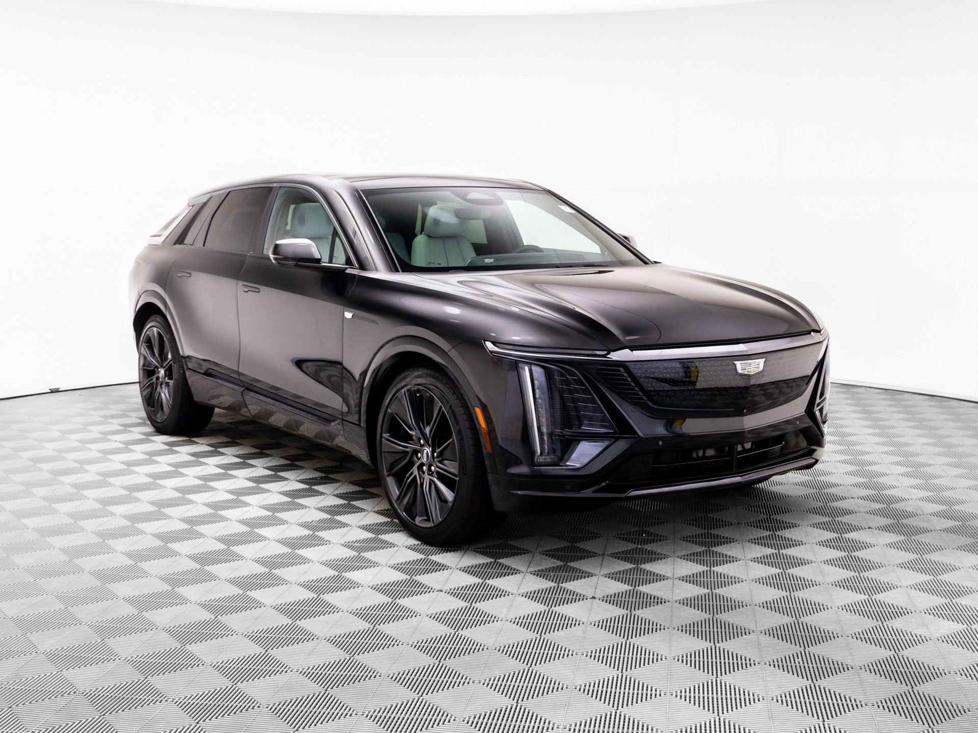 Certified 2024 Cadillac Lyriq Sport image 8