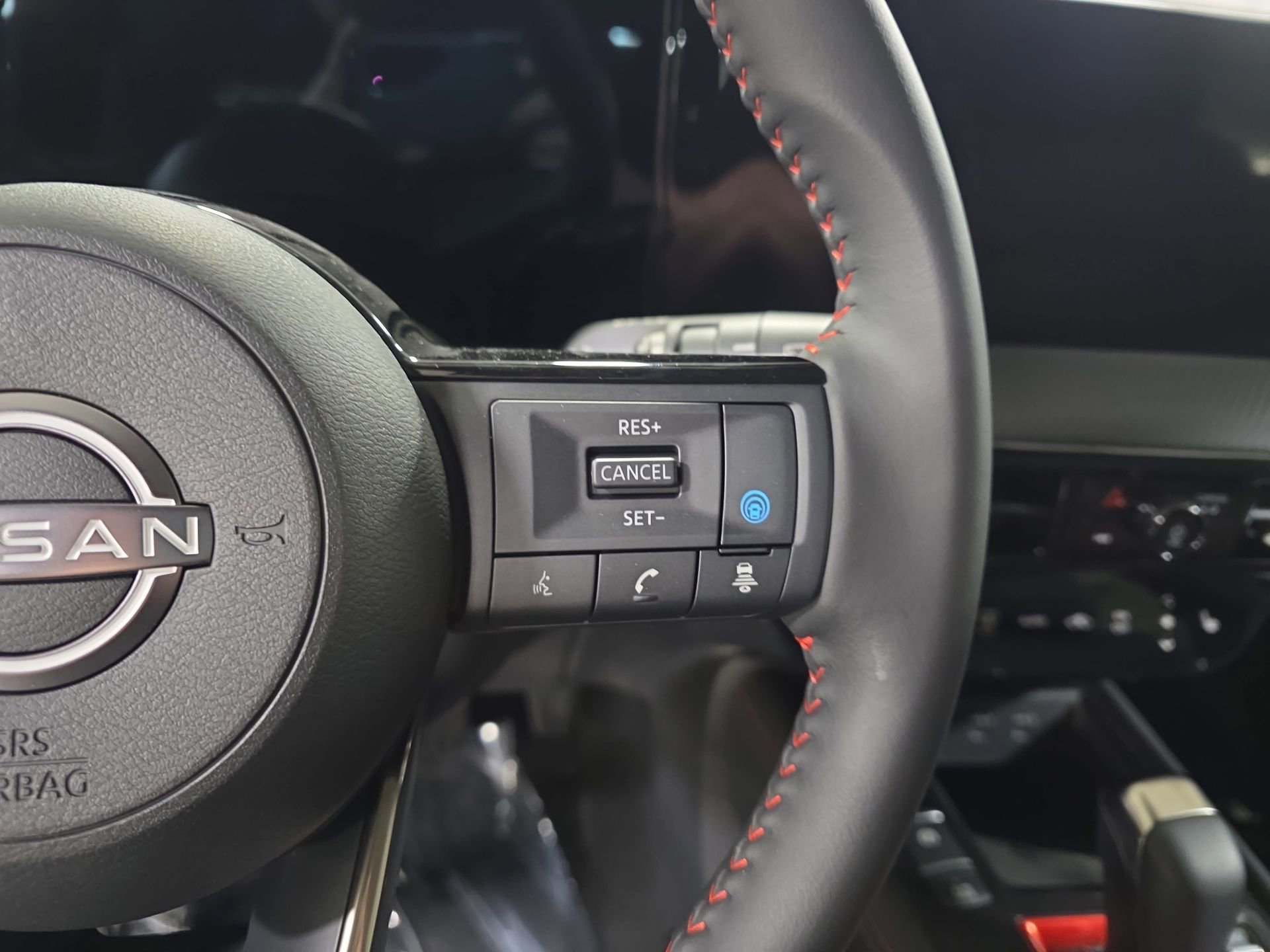 New 2026 Nissan Kicks SR w/ Cold Weather Package image 17