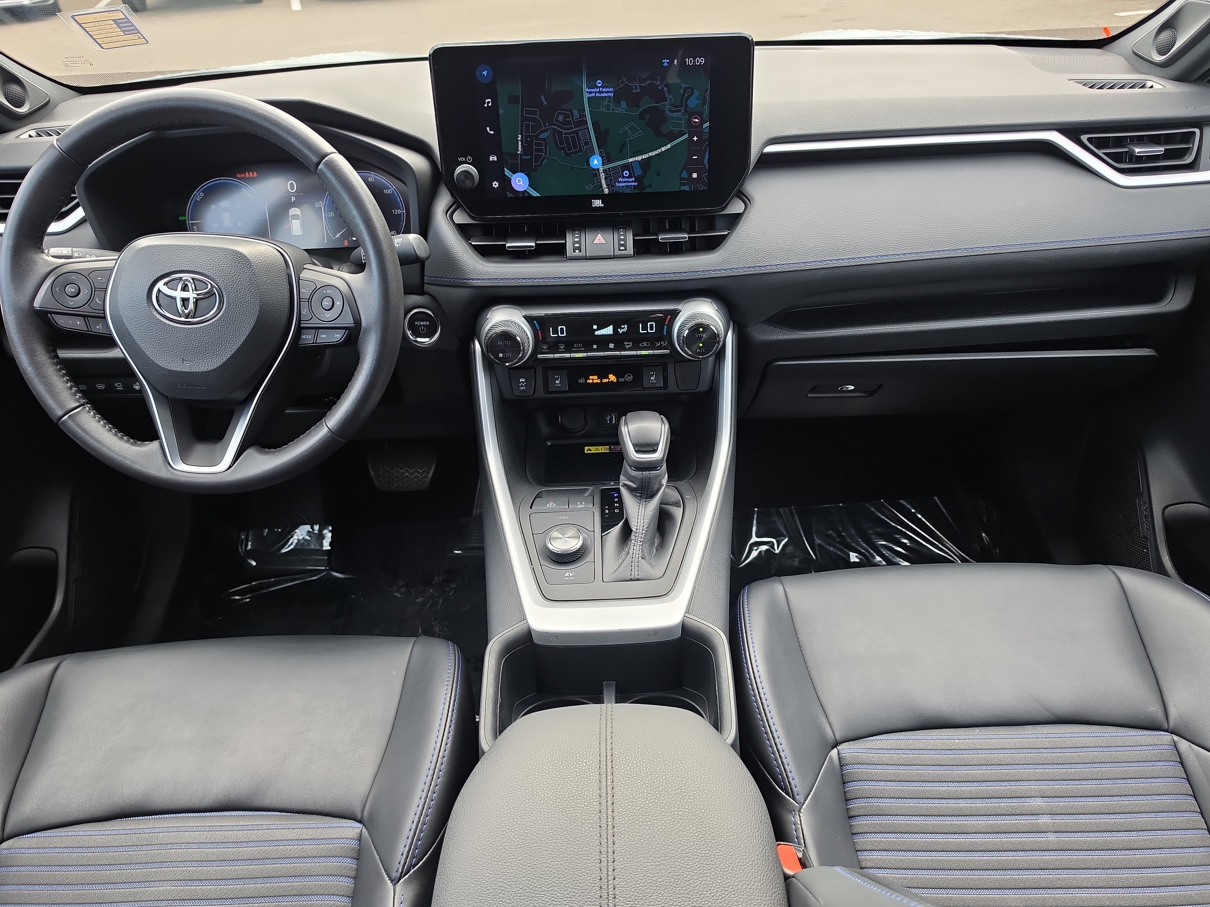 Used 2023 Toyota RAV4 XSE AWD/4WD image 13