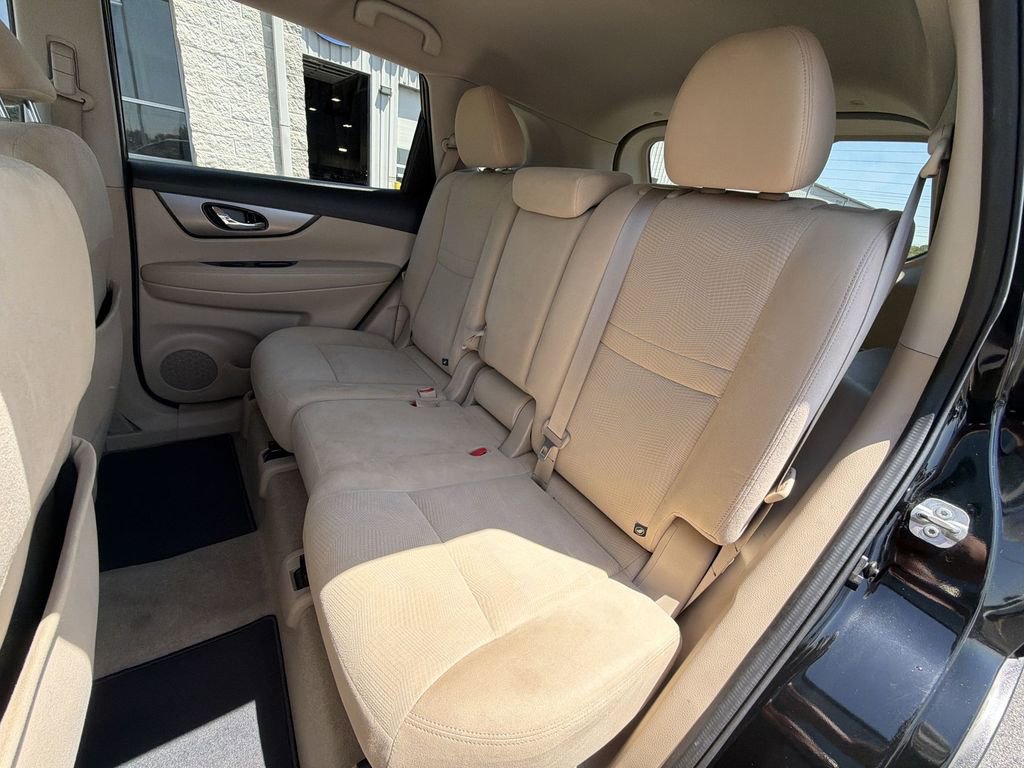 Used 2015 Nissan Rogue SV FWD image 22