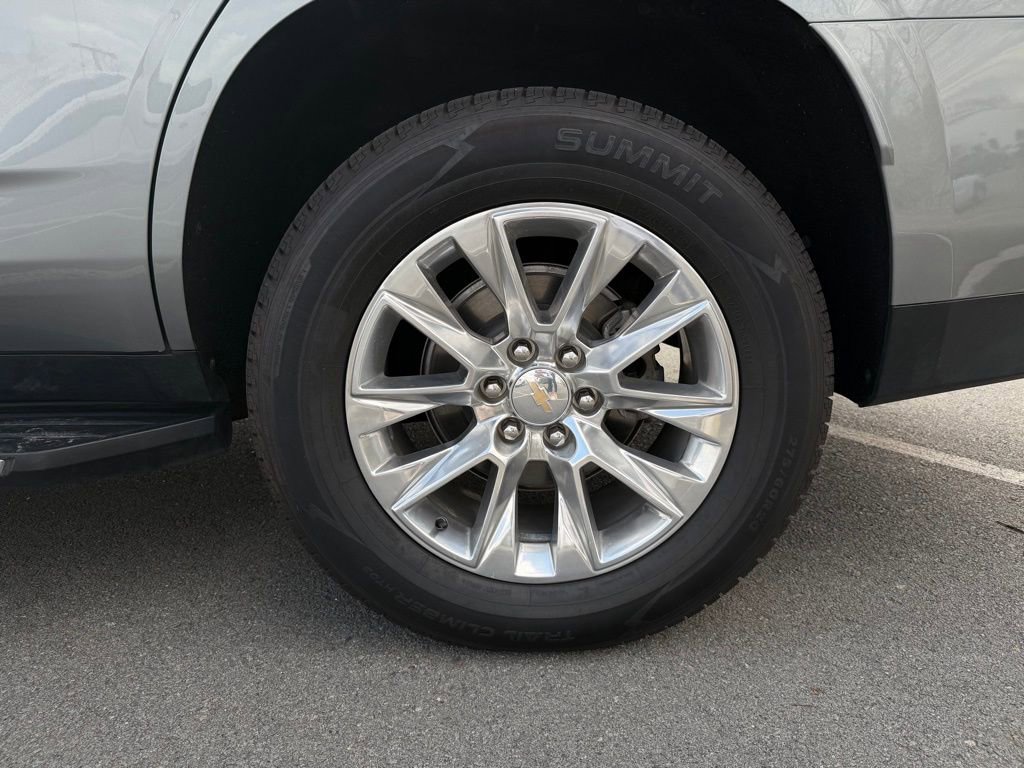 Used 2023 Chevrolet Tahoe Premier AWD/4WD image 32
