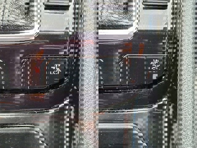 Used 2024 Jeep Compass Limited image 22