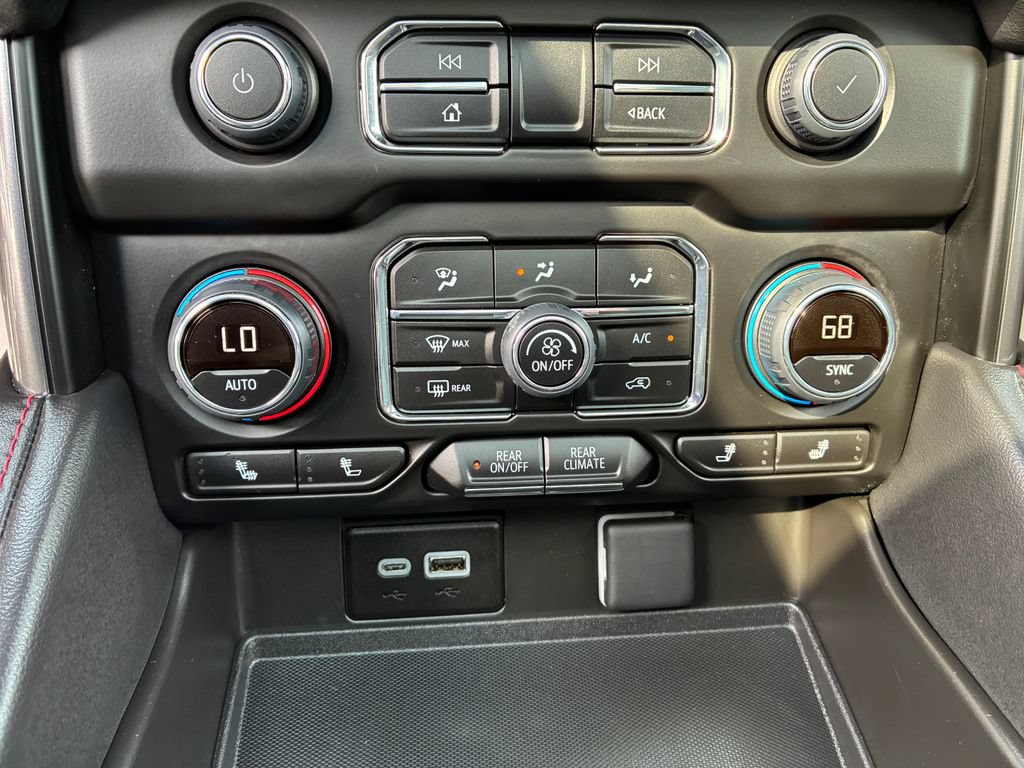 Used 2024 Chevrolet Tahoe RST AWD/4WD image 16