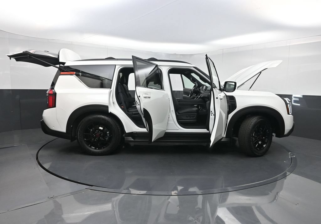 Used 2026 Nissan Armada PRO-4X AWD/4WD image 40