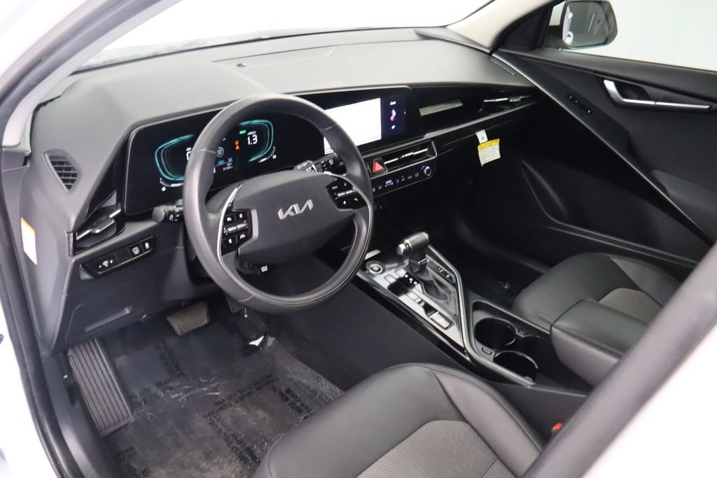 Used 2023 Kia Niro EX FWD image 16