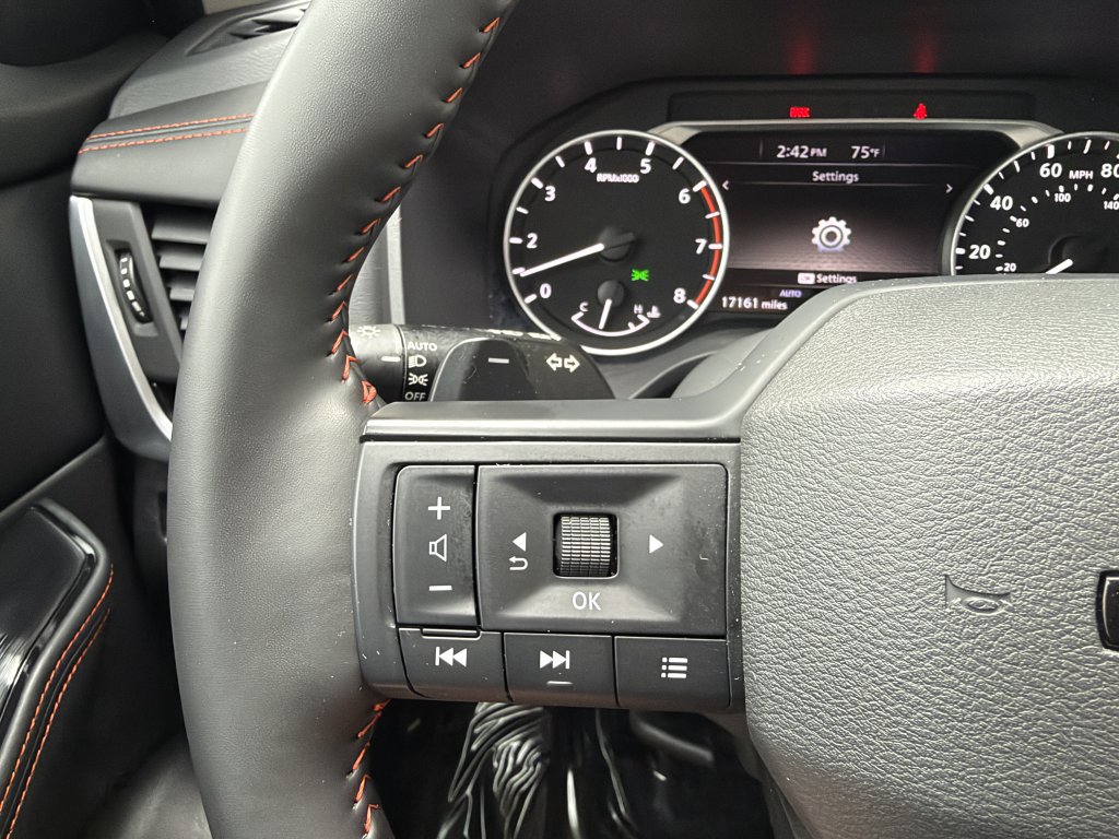 Used 2025 Nissan Rogue SV w/ Rock Creek Premium Package AWD/4WD image 27