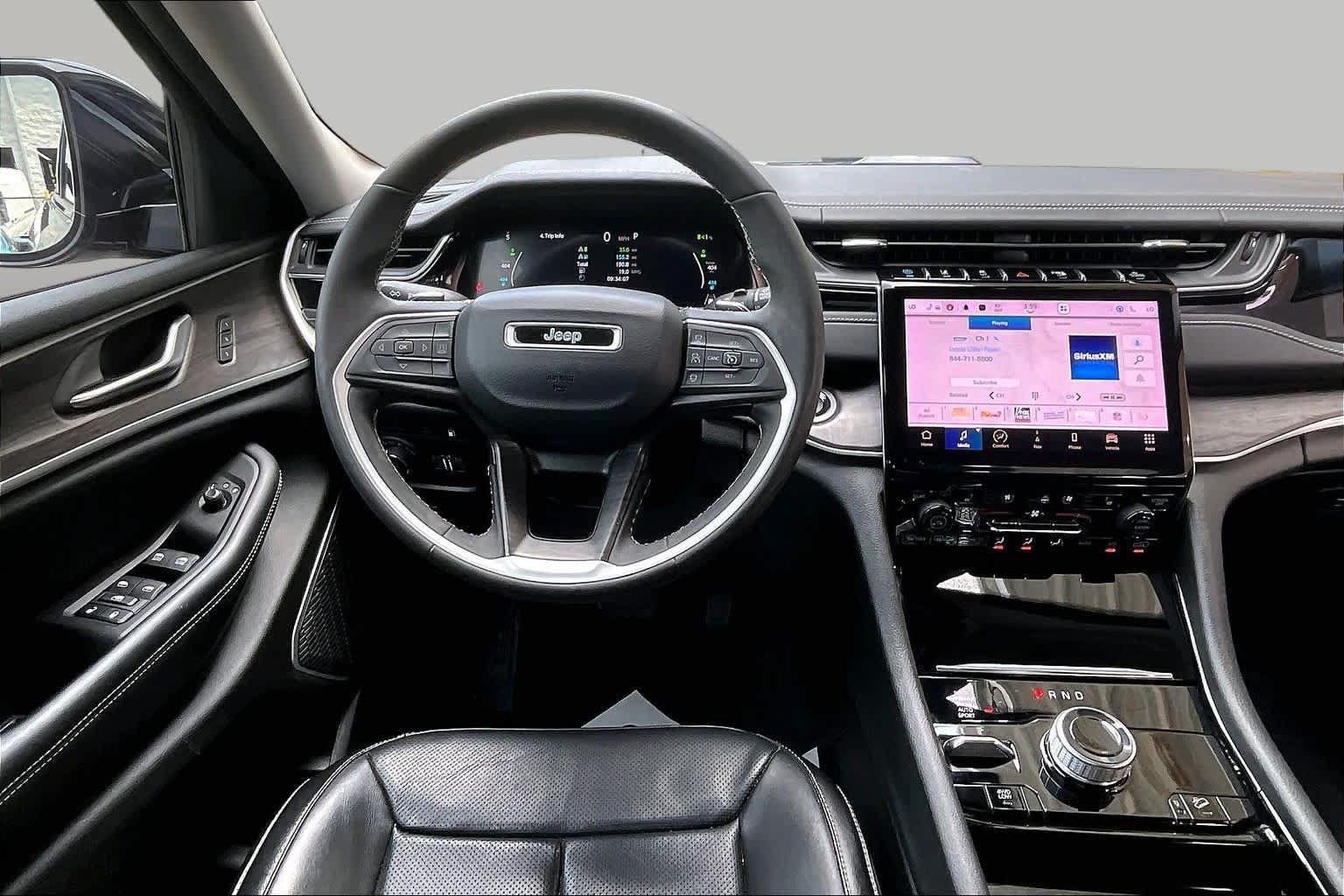 Used 2022 Jeep Grand Cherokee Limited 4xe w/ Luxury Tech Group II AWD/4WD image 6