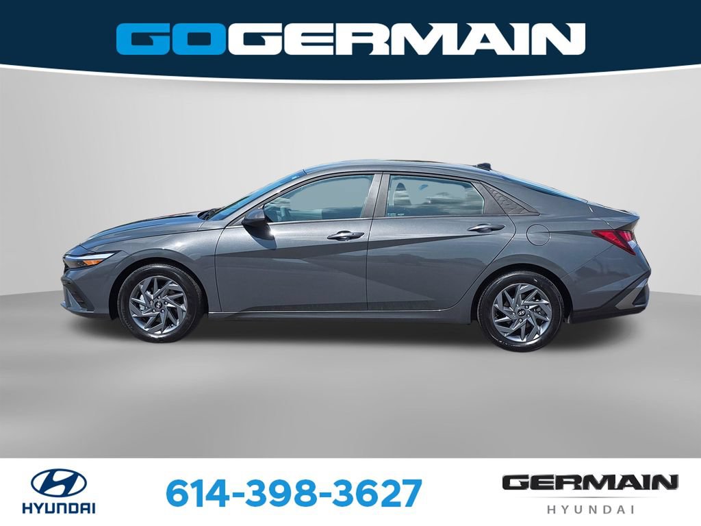 Used 2024 Hyundai Elantra SEL FWD image 12