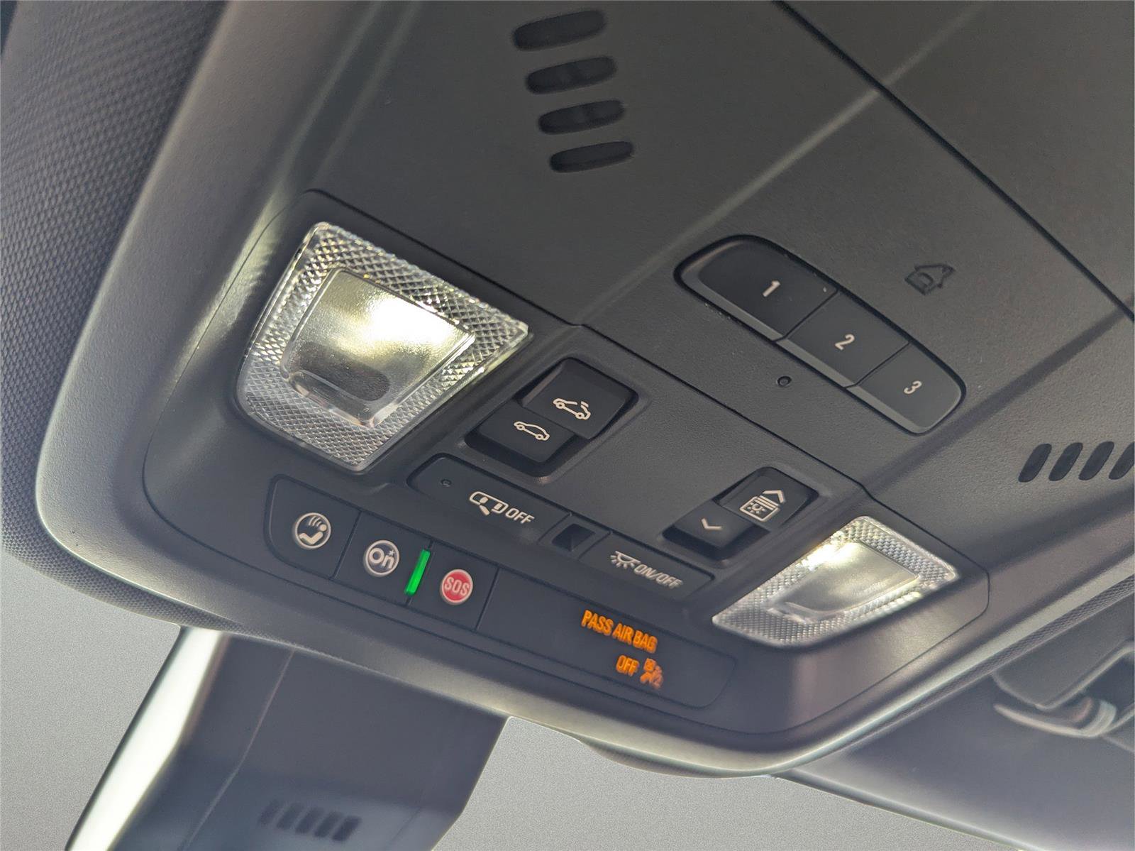 Used 2022 Chevrolet Equinox Premier image 25