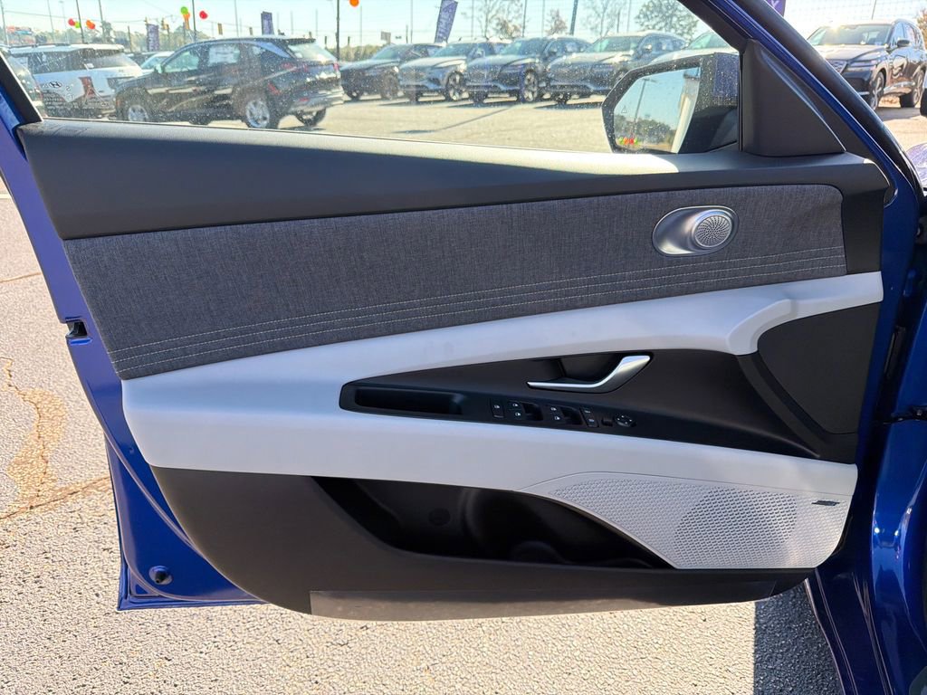 New 2026 Hyundai Elantra Limited image 10