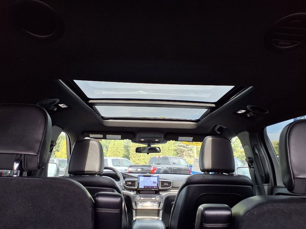 Certified 2020 Ford Explorer XLT w/ Equipment Group 202A image 20