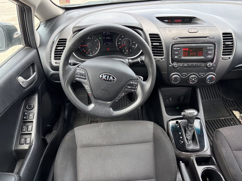Used 2017 Kia Forte LX image 10