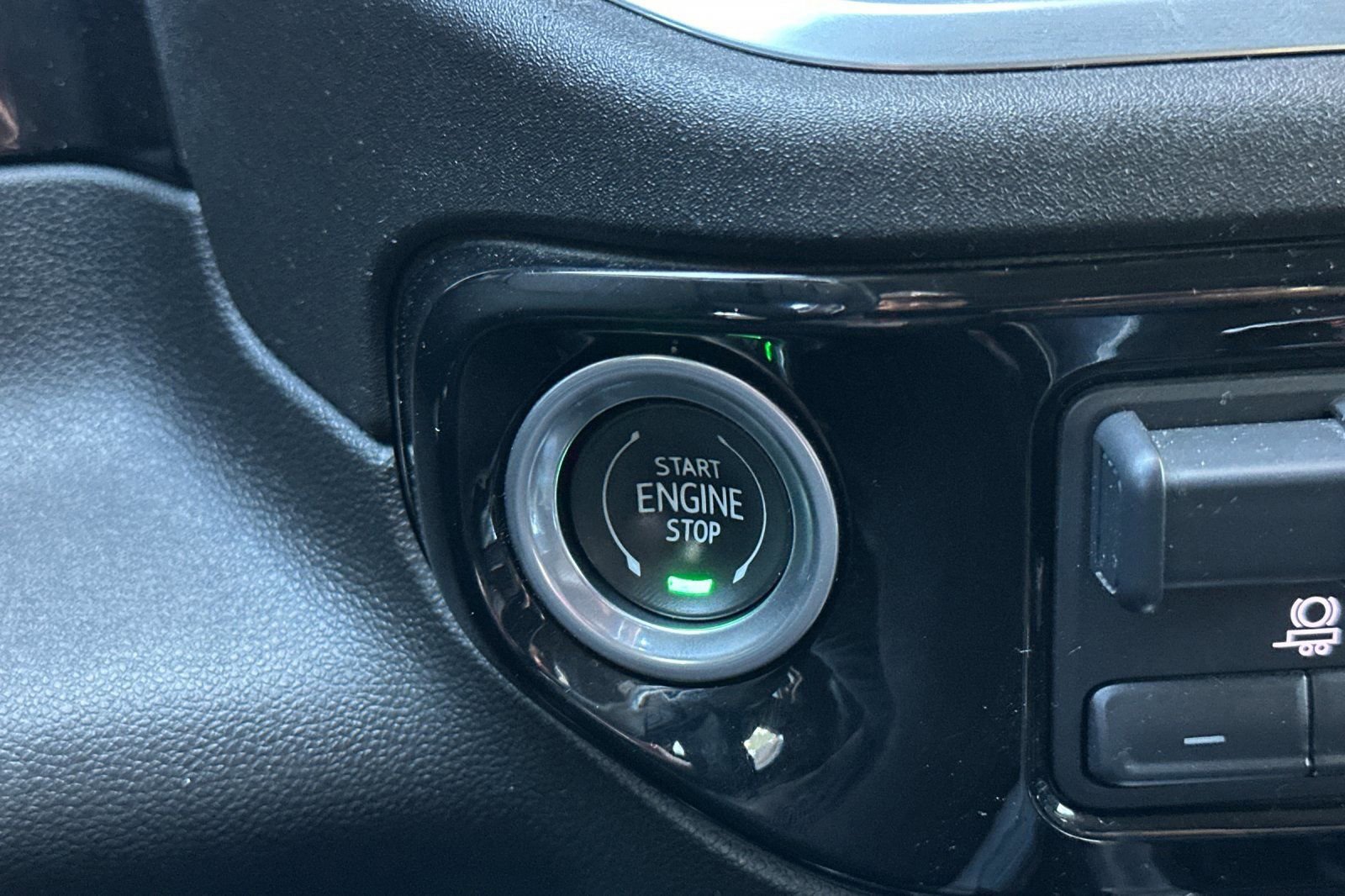 Used 2022 GMC Sierra 1500 Elevation w/ Preferred Package AWD/4WD image 22