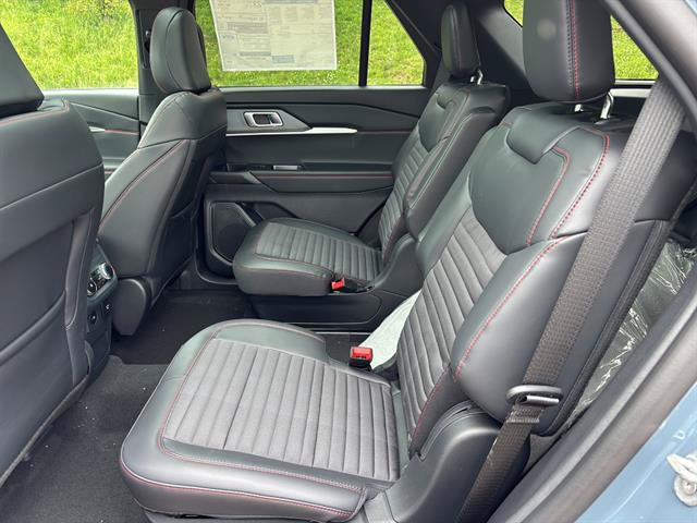 New 2026 Ford Explorer ST-Line w/ ST-Line Street Pack AWD/4WD image 15