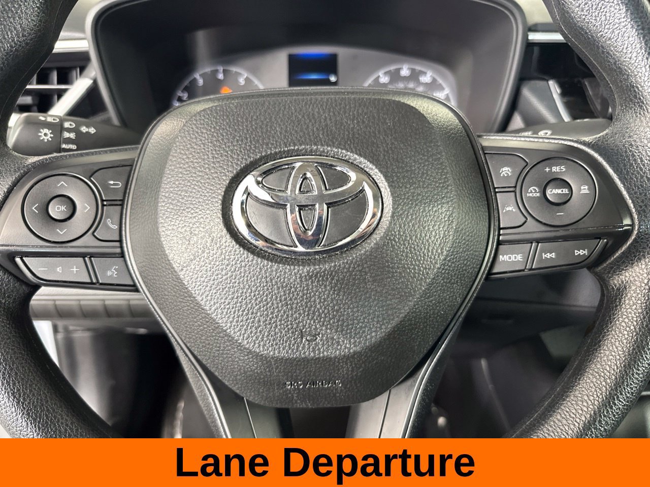 Used 2025 Toyota Corolla LE w/ Convenience Package FWD image 15