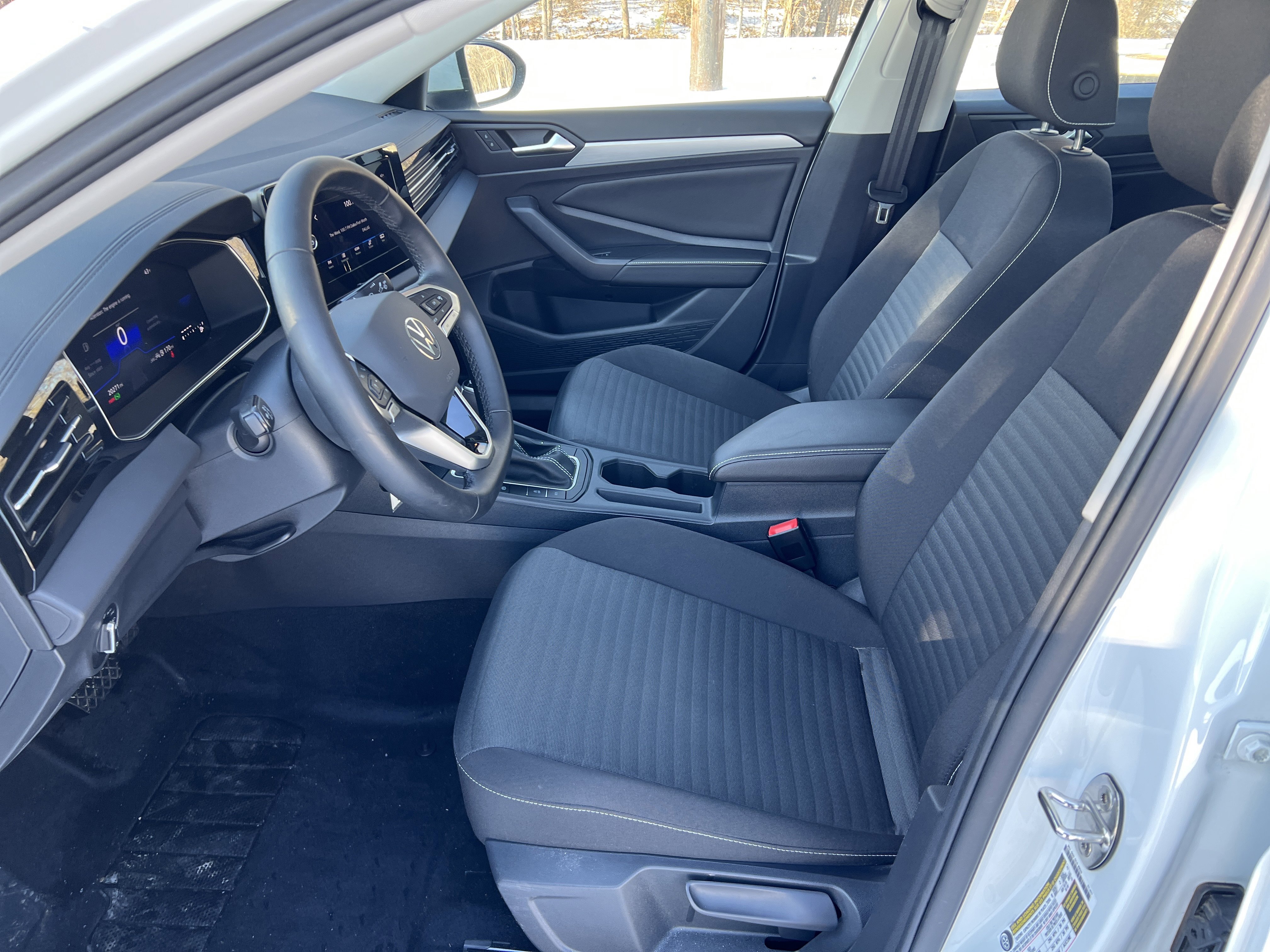 Certified 2025 Volkswagen Jetta S image 15