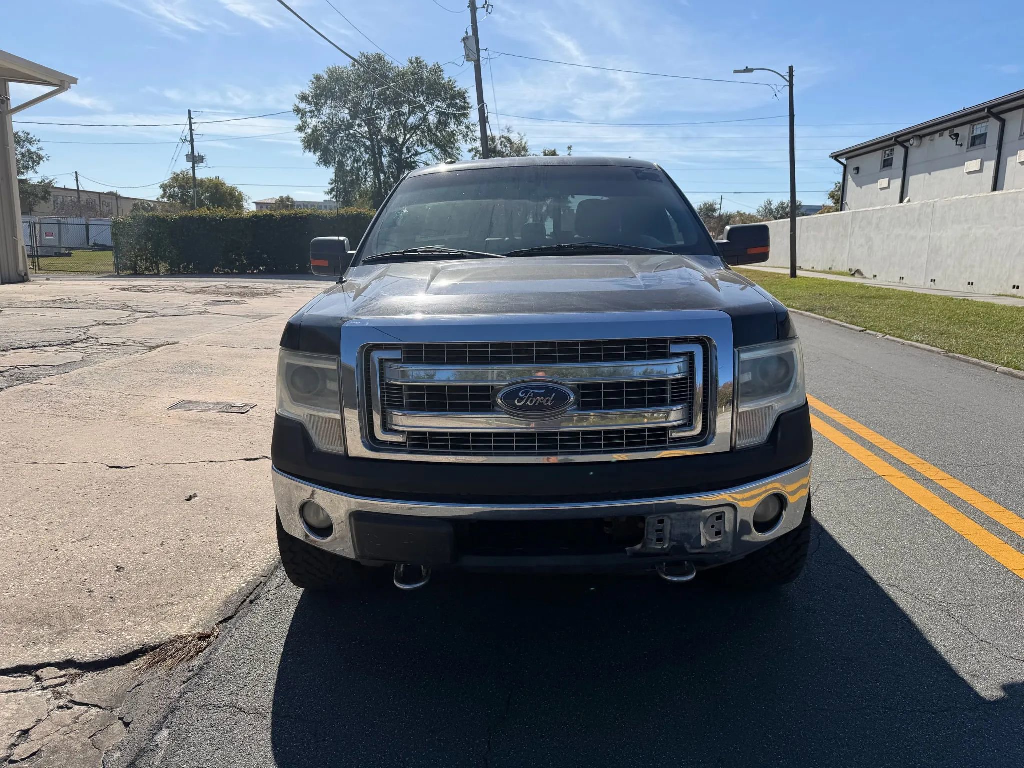 Used 2014 Ford F150 XLT w/ Equipment Group 302A Luxury image 3