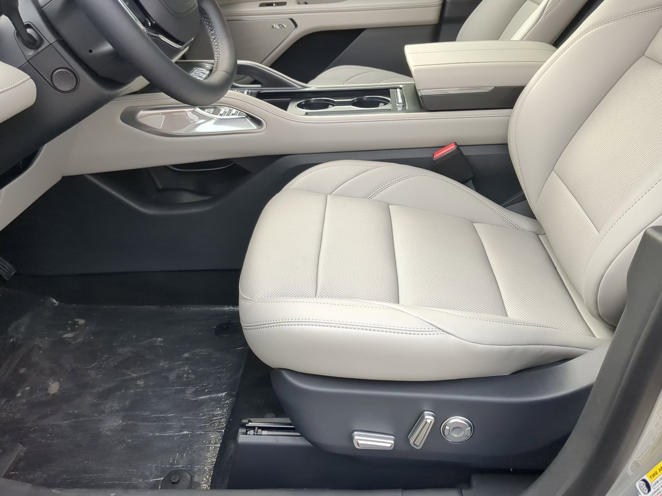 New 2026 Lincoln Nautilus Premier w/ Equipment Group 102A AWD/4WD image 11