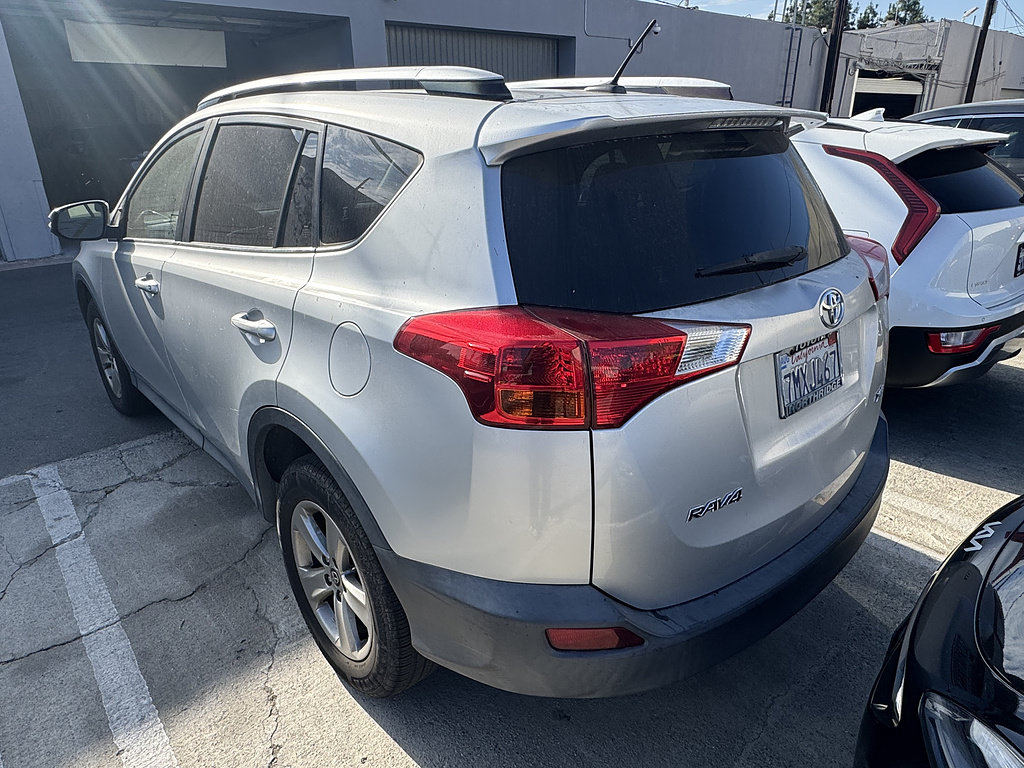 Used 2015 Toyota RAV4 XLE FWD image 3