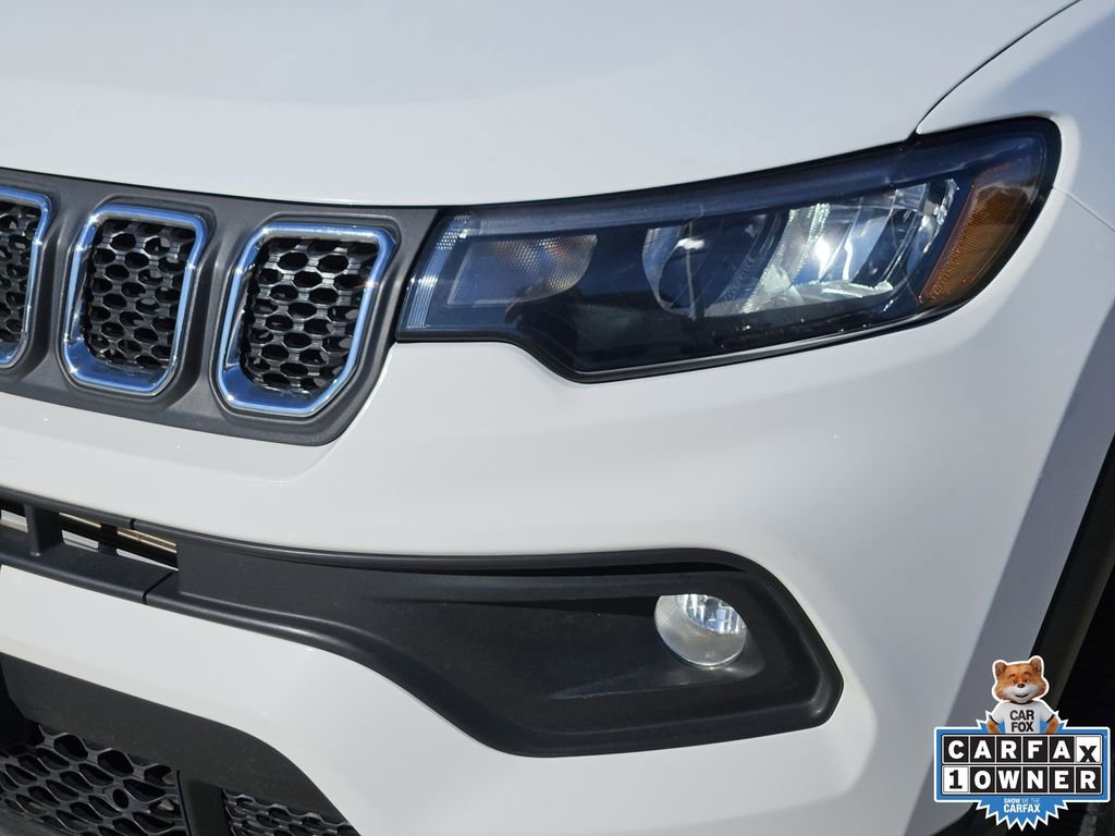 Used 2023 Jeep Compass Latitude image 12