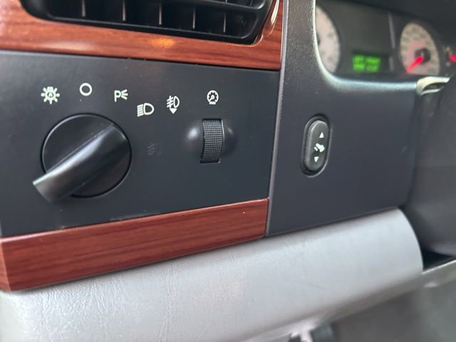 Used 2005 Ford F250 Lariat image 32