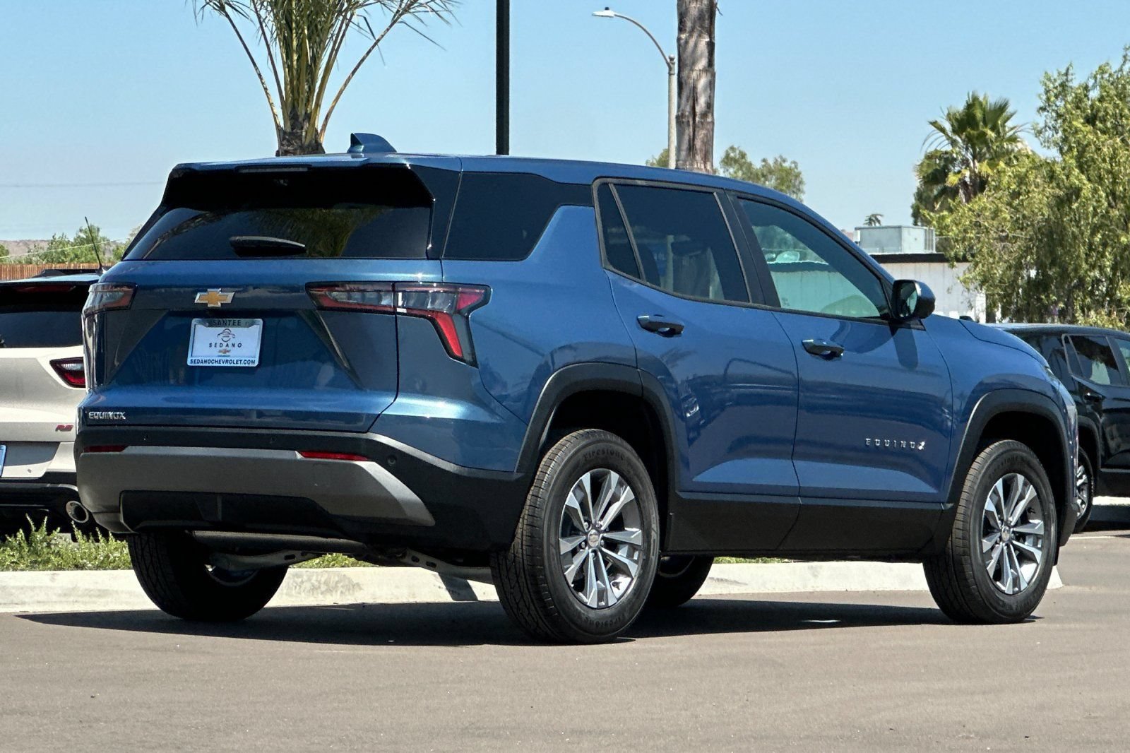 New 2026 Chevrolet Equinox LT w/ Safety and Technology Package FWD image 4