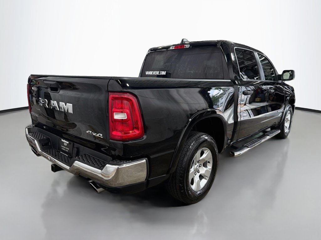 Used 2025 RAM 1500 Big Horn AWD/4WD image 9