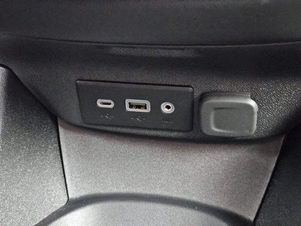 Used 2025 Chevrolet Malibu LS FWD image 23