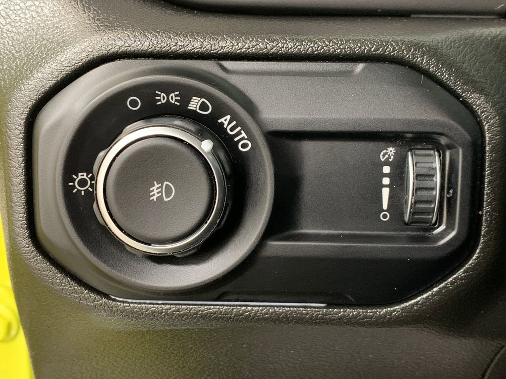 Used 2023 Jeep Wrangler Willys image 11