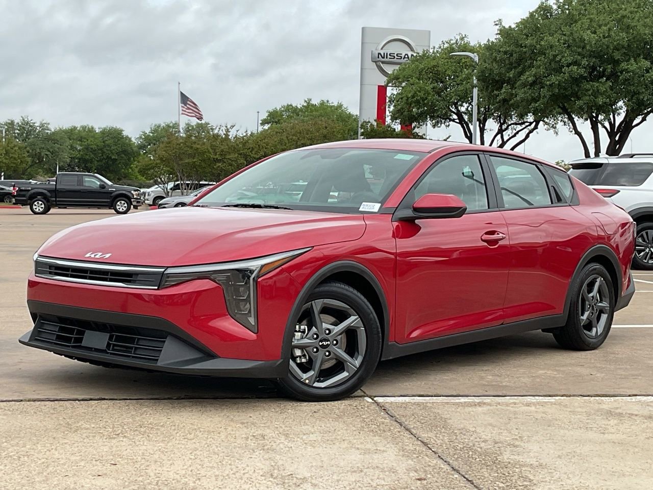 Used 2025 Kia K4 LXS image 2