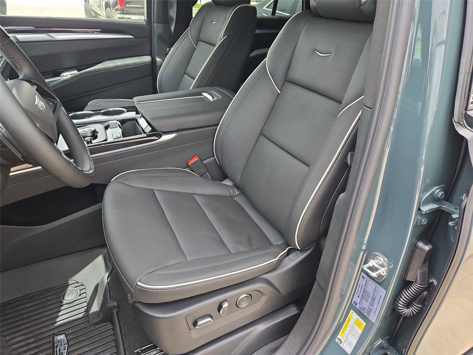 New 2026 Cadillac Escalade Sport w/ Touring Package AWD/4WD image 11