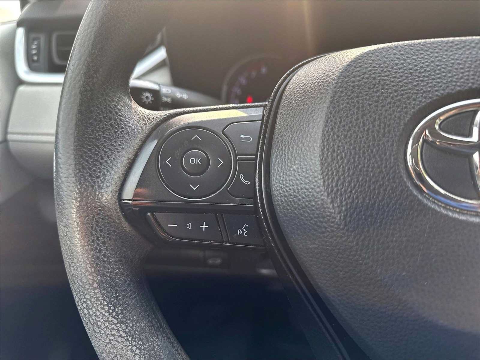Used 2023 Toyota RAV4 XLE w/ Convenience Package FWD image 19
