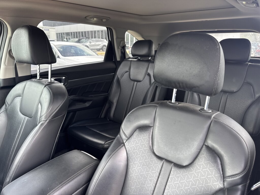 Used 2023 Kia Sorento SX image 23