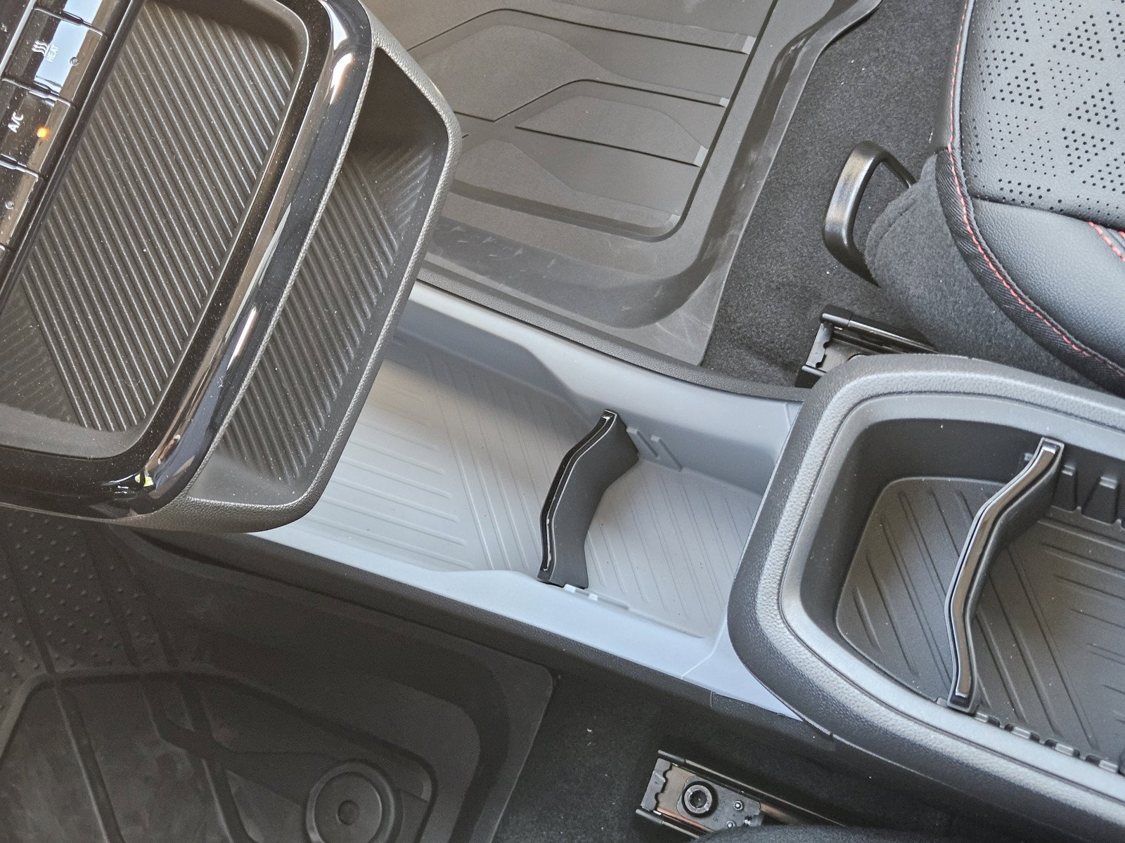 New 2027 Chevrolet Bolt RS w/ LPO, All-Weather Package FWD image 15