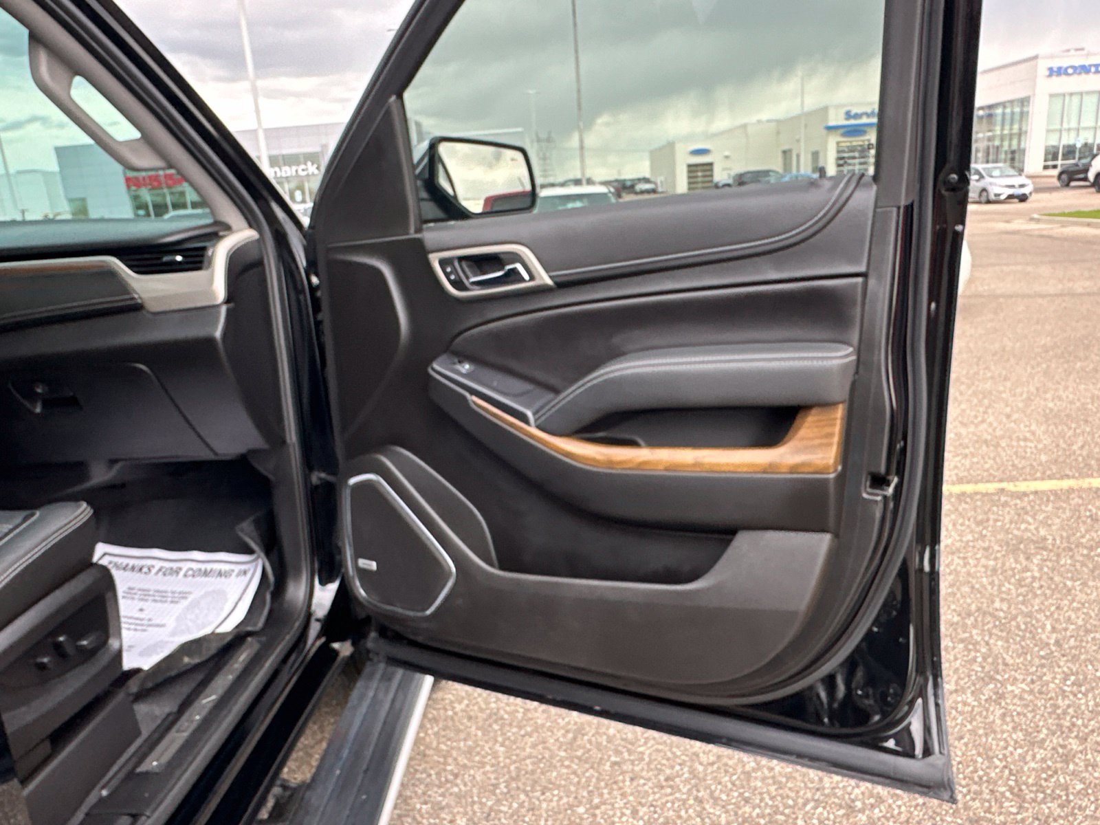 Used 2019 GMC Yukon Denali w/ Denali Ultimate Black Edition AWD/4WD image 48