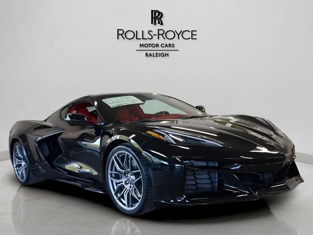 Used 2026 Chevrolet Corvette Z06 RWD image 3