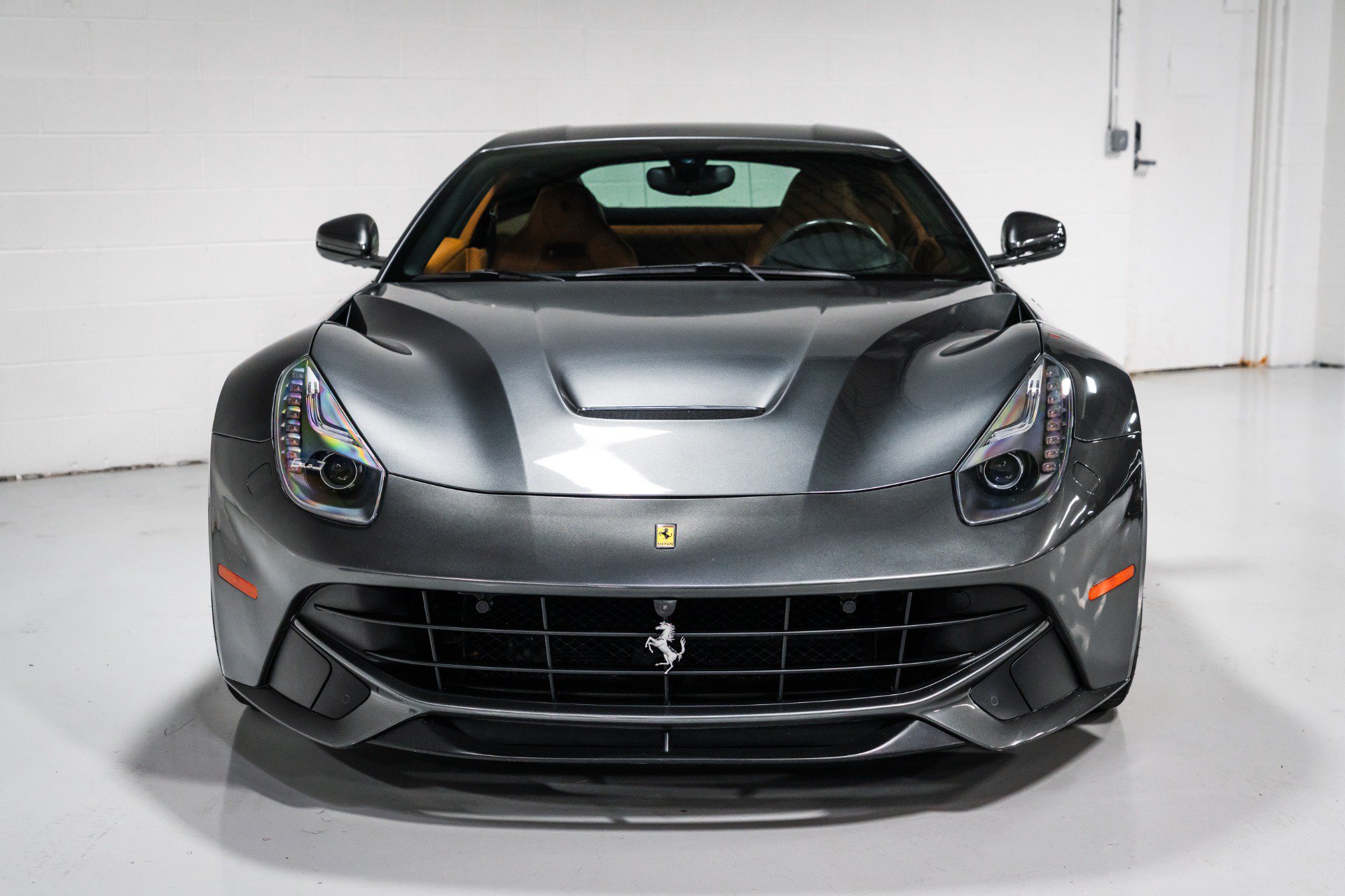 Used 2015 Ferrari F12 Berlinetta RWD image 8