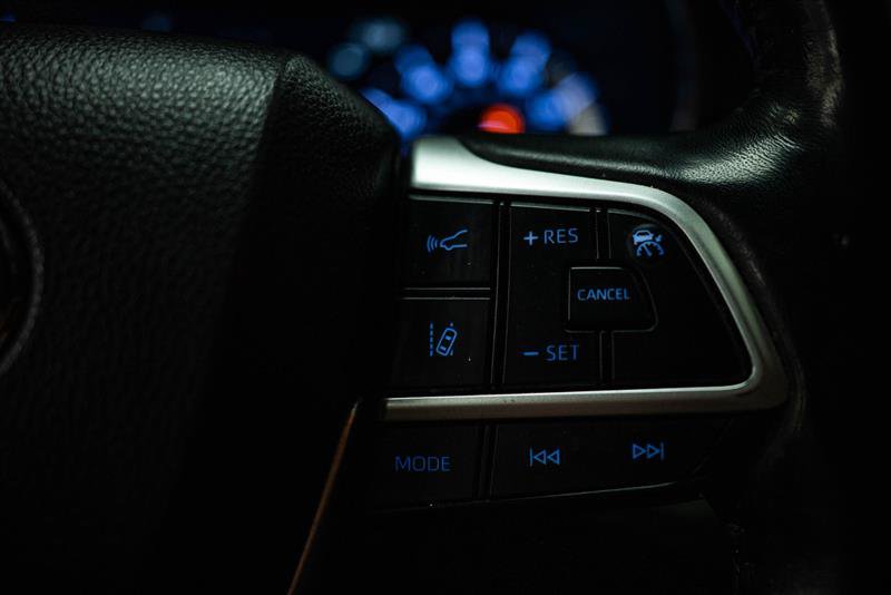 Used 2022 Toyota Highlander Platinum FWD image 19