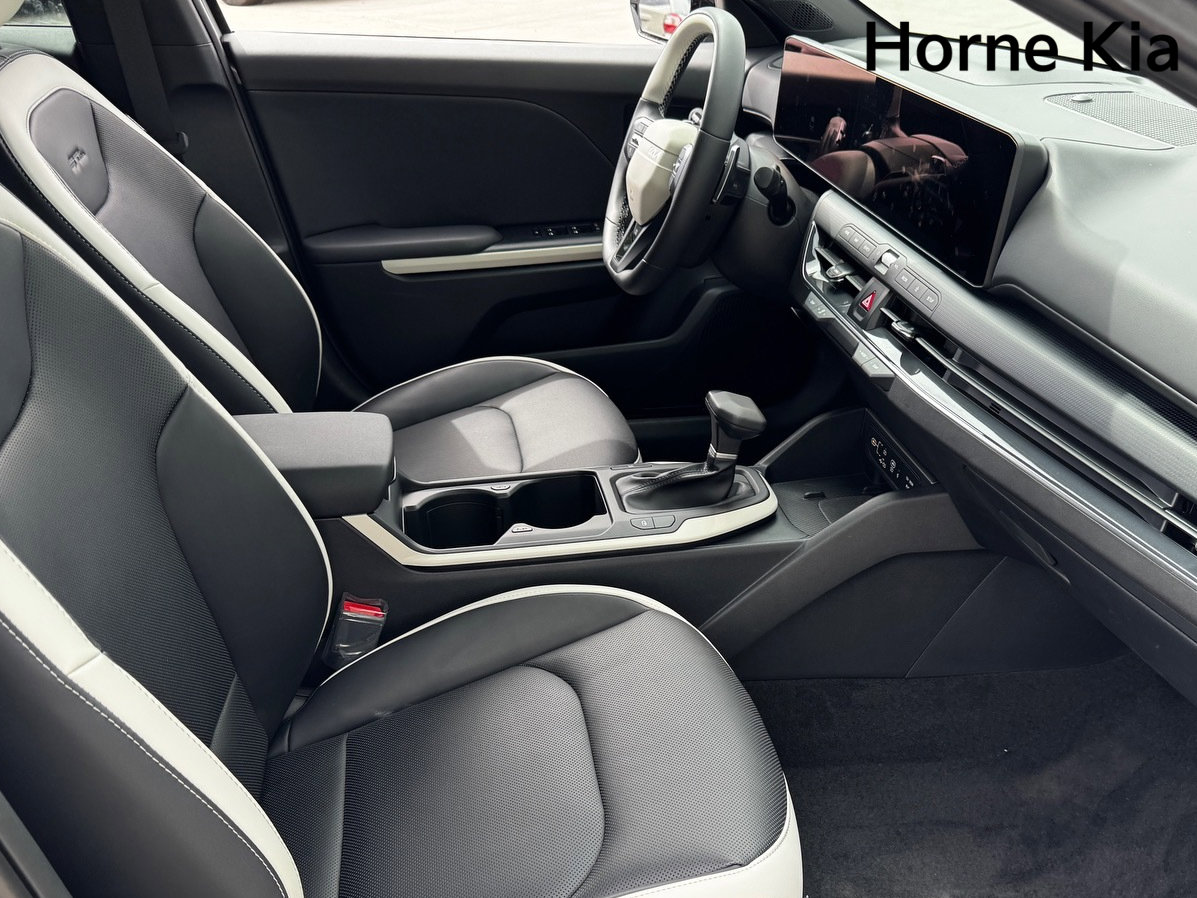 New 2025 Kia K4 GT-Line Turbo image 19