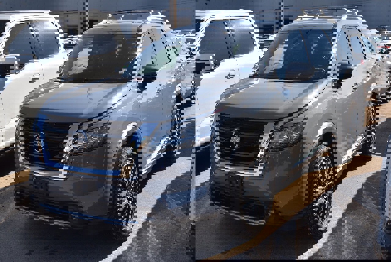 Used 2022 Nissan Pathfinder Platinum w/ Cargo Package