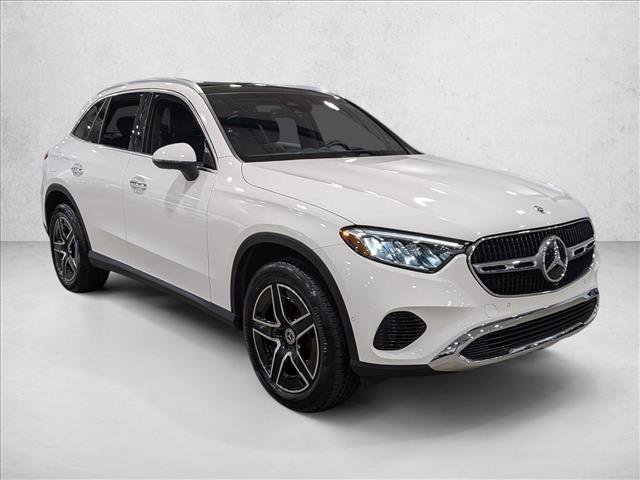 Used 2026 Mercedes-Benz GLC 300 4MATIC image 3