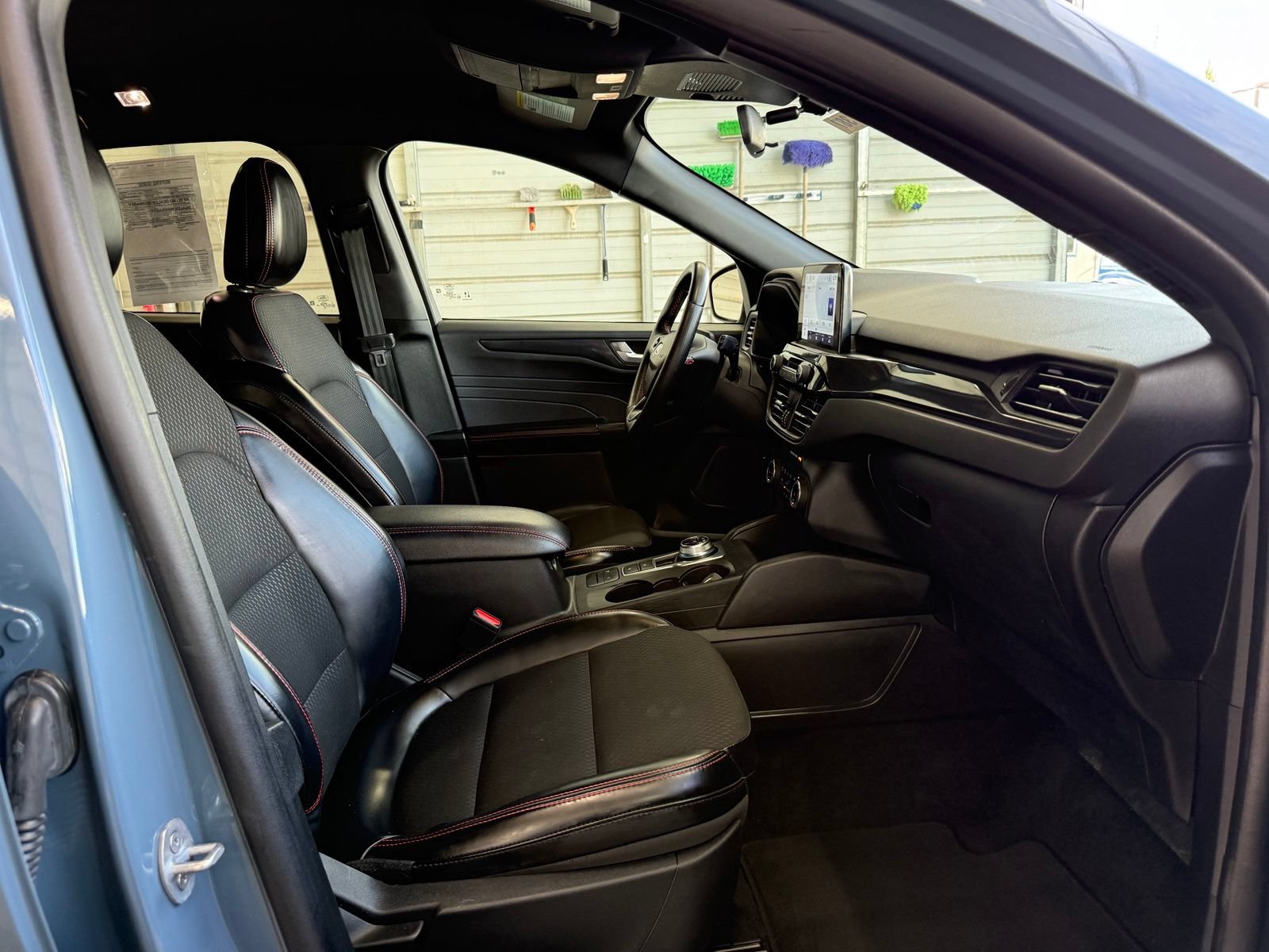 Used 2025 Ford Escape ST-Line Select AWD/4WD image 10