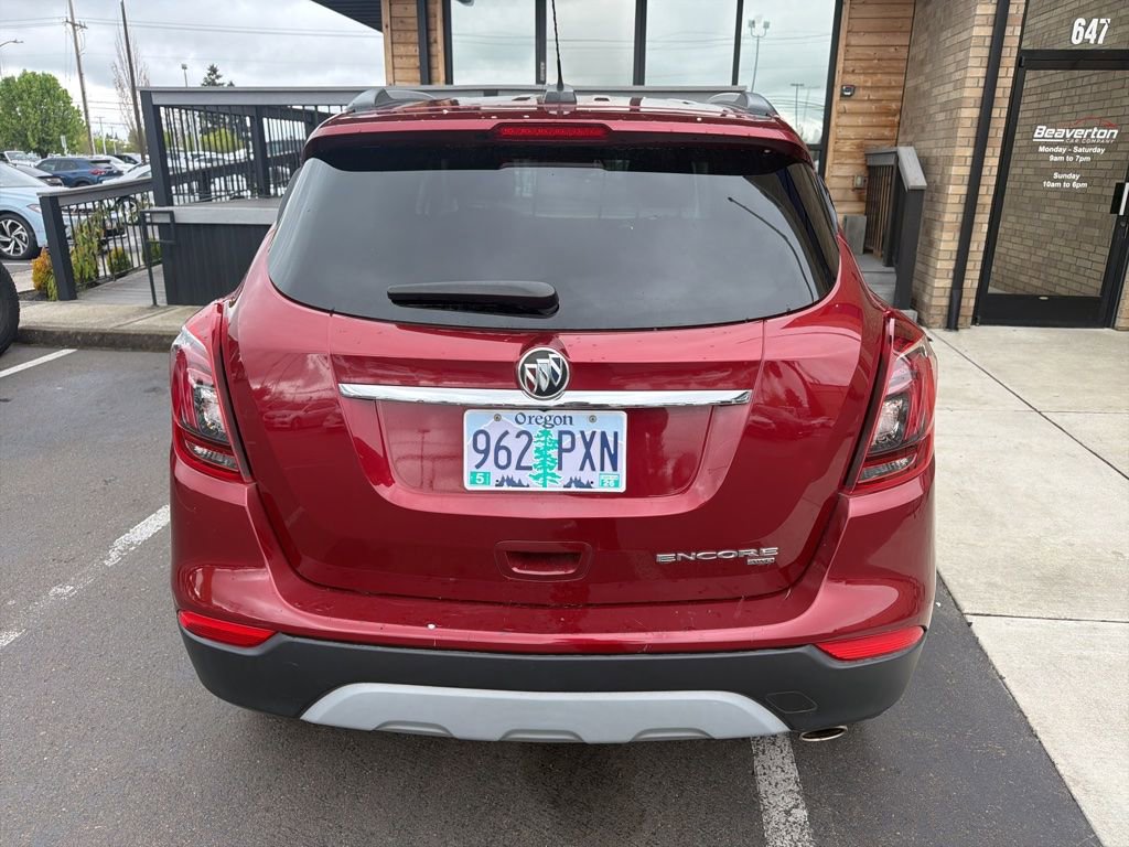 Used 2021 Buick Encore Preferred image 3